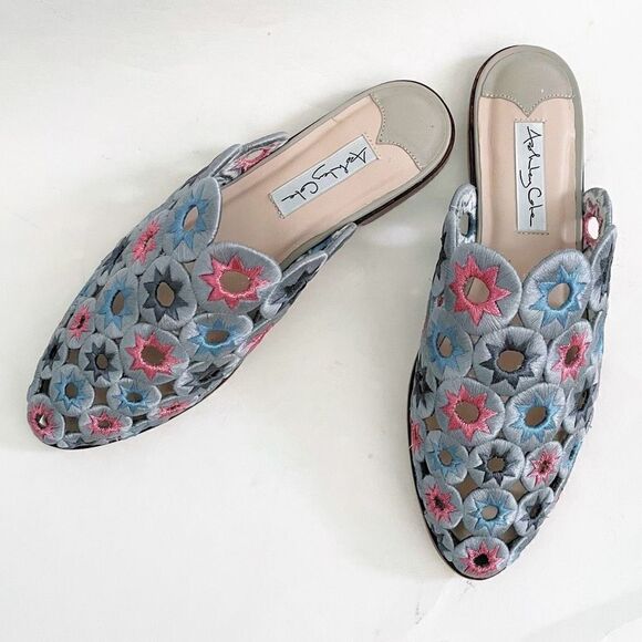 Ashley Cole Mia Embroidered Star Slip On Mules Silver Blue Pink NWOT Size 7B - Picture 2 of 5